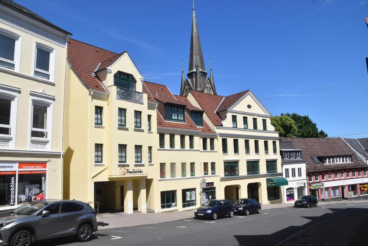 Fewo1846 - Atrium - Luxurioese Wohnung Mit 3 Schlafzimmern Und Balkon Im Stadtzentrum 플렌스부르크 외부 사진